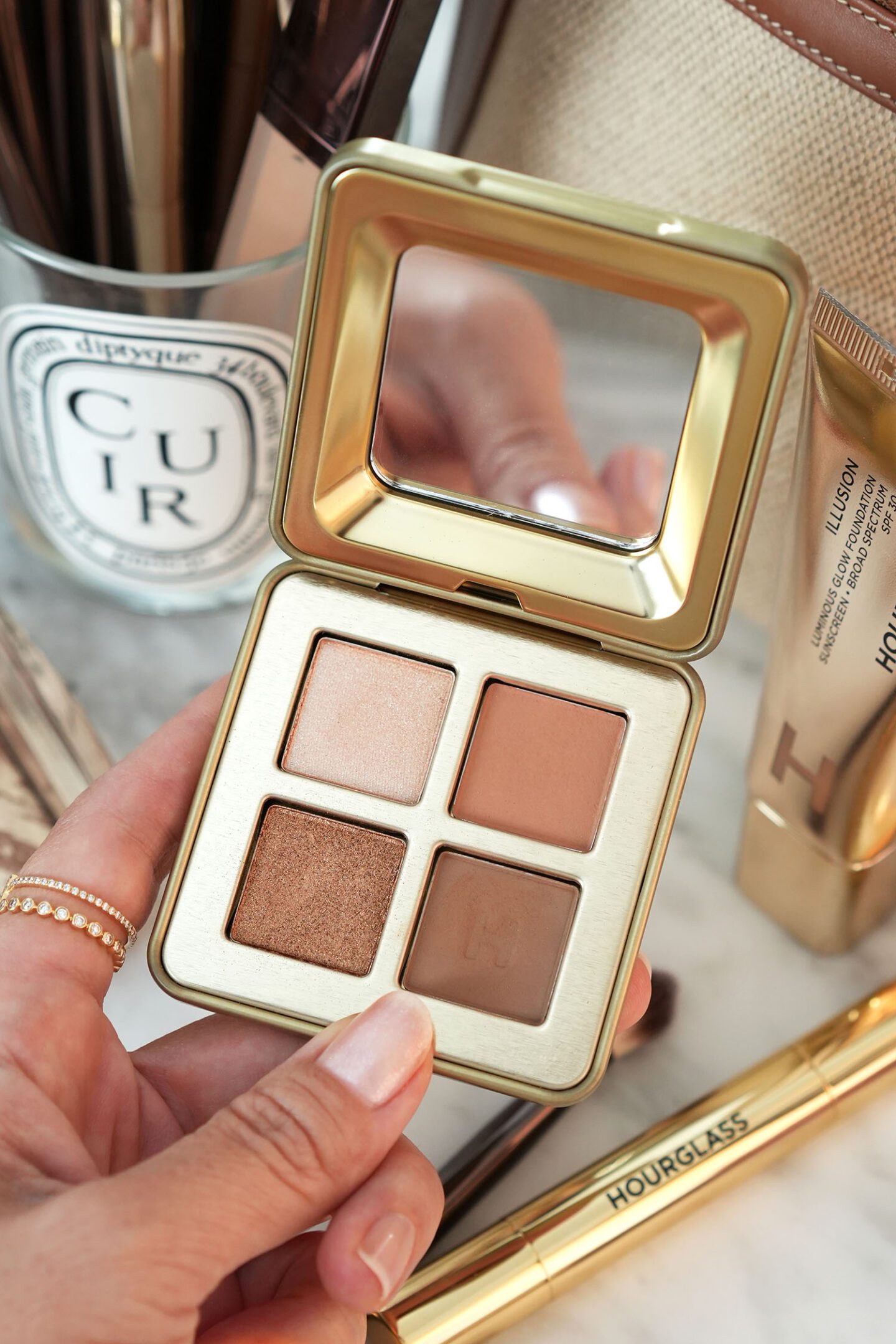 Hourglass Curator Eyeshadow Palette in Futurist